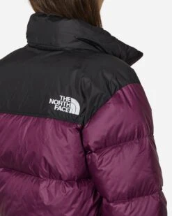 The North Face 1996 Retro Nuptse Jacket Black / Currant Purple 11 The North Face 1996 Retro Nuptse Jacket Black / Currant Purple -Capo Perfetto Negozio TheNorthFace Clothing DownJackets WmnsW1996RetroNuptseJacketPurple NF0A3XEOV6V1 20240308110517 05